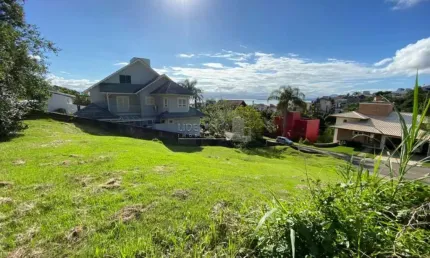 Terreno em condomínio fechado à venda na Estrada Haroldo Soares Glavan, --, Cacupé, Florianópolis por R$ 2.300.000