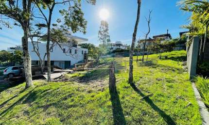 Terreno em condomínio fechado à venda na Estrada Haroldo Soares Glavan, --, Cacupé, Florianópolis por R$ 3.074.000