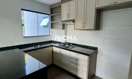 Apartamento novo com móveis planejados no Czerniewicz