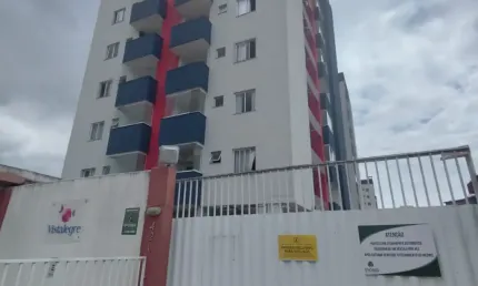 ABAIXO DO VALOR!! Apartamento semi- mobiliado com 2 dormitórios Bairro Cordeiros.  Itajaí - SC