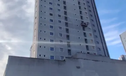 Apartamento a venda no residencial yaris na meia praia em itapema/sc