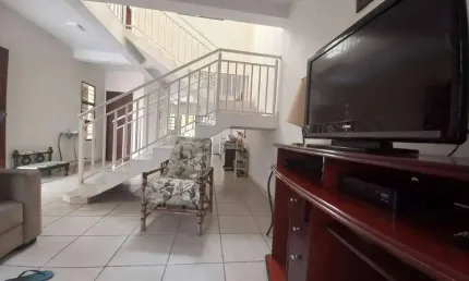 Casa com 3 quartos à venda na Rua Joaquim Rodrigues de Barros, 214, Vila Hortência, Sorocaba por R$ 480.000