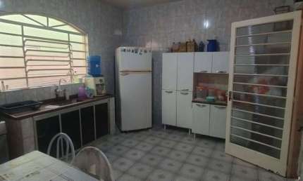 Casa com 4 quartos à venda na Rua Professor Dorival Dias de Carvalho, 114, Parque Três Meninos, Sorocaba por R$ 520.000