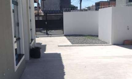 Casa com 2 quartos à venda na Rua Ermolau Del Cistia, 1595, Vila Mineirão, Sorocaba por R$ 225.000