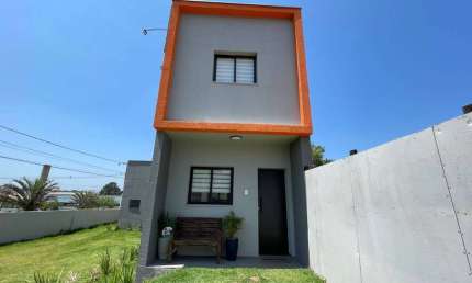 Casa em condomínio fechado com 2 quartos à venda na Avenida Cleise Terezinha Rosa Silva, 38, Recreio dos Sorocabanos, Sorocaba por R$ 277.990