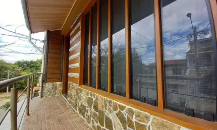 Casa com 2 quartos à venda na rua josé luiz regal, 266, jardim altos do itavuvu, sorocaba por r$ 340.000