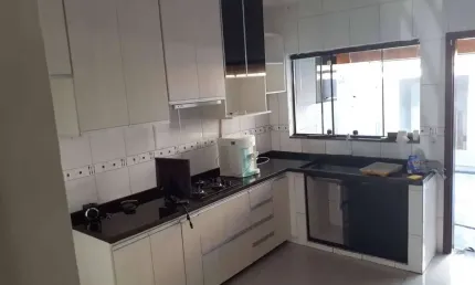 Casa com 2 quartos à venda na Rua Heraclito Oliveira de Jesus, 01, Jardim São Guilherme, Sorocaba por R$ 370.000