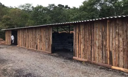Chácara / sítio com 4 quartos à venda na Vicinal 1, 1020, Zona Rural, Pilar do Sul por R$ 1.080.000