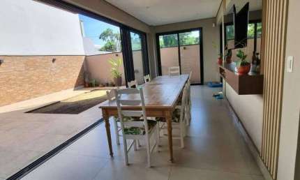 Casa em condomínio fechado com 4 quartos à venda na Avenida Rogério Cassola, Loteamento Aldeia da Mata, Votorantim por R$ 1.800.000