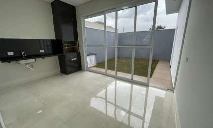 Casa em condomínio fechado com 3 quartos à venda na Rua Mercedes Nunes de Lorenzzi, 288, Portal Ville Jardins, Boituva por R$ 830.000