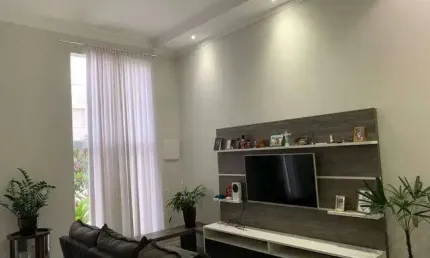 Casa em condomínio fechado com 3 quartos à venda na Rua José Marques de Oliveira, 97, Chácaras Reunidas São Jorge, Sorocaba por R$ 1.150.000