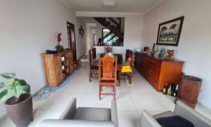 Casa em condomínio fechado com 3 quartos à venda na Avenida Fernando Stecca, 661, Iporanga, Sorocaba por R$ 980.000