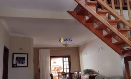 Casa em condomínio fechado com 3 quartos à venda na Avenida São Paulo, 4511, Granja Olga I, Sorocaba por R$ 1.090.000
