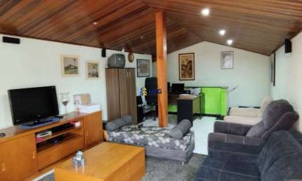 Casa com 1 quarto para alugar na Cinco de Outubro, 208, Vila Barão, Sorocaba por R$ 6.000