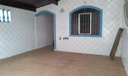 Casa com 2 quartos à venda na Avenida Alcides Cândido dos Santos, 55, Balneário Maracanã, Praia Grande por R$ 400.000