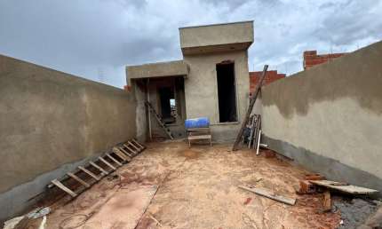 Casa com 2 quartos à venda na Roque Pires da Rocha, 80, Parque das Laranjeiras, Sorocaba por R$ 420.000