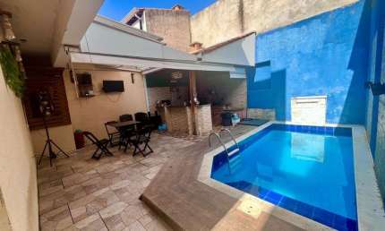 Casa com 2 quartos à venda na Oseias José Pinto, 174, Jardim Wanel Ville V, Sorocaba por R$ 590.000