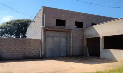 Barracão / Galpão / Depósito à venda na Nilton Solonni, 01, Caetezal de Cima, Piedade por R$ 250.000