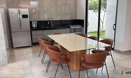 Casa em condomínio fechado com 3 quartos à venda na Pres. Castello Branco, Km 196, 565, Ninho Verde, Pardinho por R$ 1.000.000