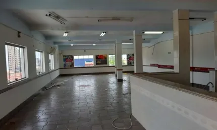 Ponto comercial para alugar na Rua Professor Toledo, 527, Vila Trujillo, Sorocaba por R$ 9.000