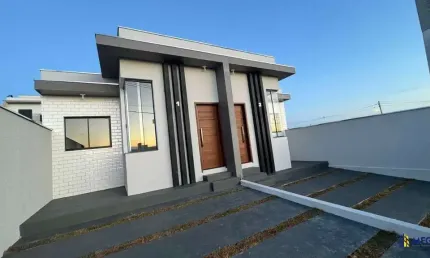 Casa em condomínio fechado com 2 quartos à venda na 117, Rod. João Leme dos Santos, 9999, Jardim São Lucas, Salto de Pirapora por R$ 290.000
