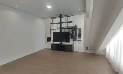Casa em condomínio fechado com 3 quartos para alugar na Rodovia Emerenciano Prestes de Barros, 4801, Caguassu, Sorocaba por R$ 6.300