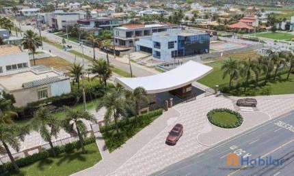 Vendo excelente lote no Condomínio Lago Paranoá, à Beira Mar, medindo 732 m², posição: Sul/leste e próximo ao lago maior.