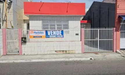 Casa na rua Arauá com 3 dormitórios à venda, 260 m² por R$ 500.000 - São José - Aracaju/SE