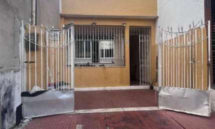 Casa à Venda no Siqueira Campos. Rua Paraíba. 02 quartos.