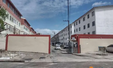 Condomínio Praias do Ceará - Apartamento com 3 dormitórios para alugar, 65 m² por R$ 900,00/mês - Farolândia - Aracaju/SE