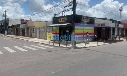 Casa de esquina e 03 pontos comerciais juntos, à venda, no Bugio. Aracaju/SE.
