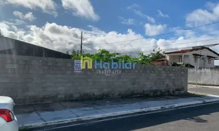 Terreno de Esquina à venda na Atalaia. Sombra e bem localizado. Aracaju/Se.