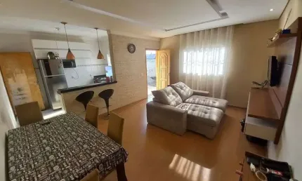 Jardim Santa Julia, casa com 2 dorms e suíte / Aceita carro