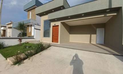 Condomínio Reserva do Vale, em Caçapava / Casa nova – Aceita permuta