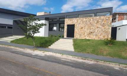 Condominio Terras do Vale em Caçapava, casa com 4 dorms / Aceita permuta