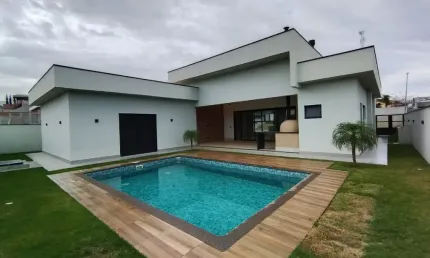 Casa espaçosa e completa à venda no urbanova, com 4 suites