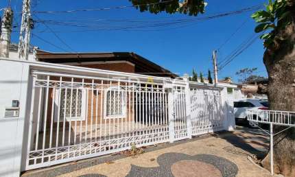 Casa comercial para alugar na Rua Álvaro Muller, 870, Vila Itapura, Campinas, 272 m2 por R$ 5.000