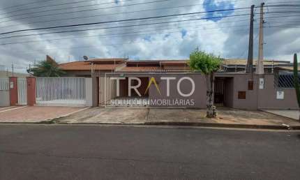 Casa com 4 quartos à venda na Alameda Carlos de Carvalho Vieira Braga, 132, Jardim Santa Helena, Valinhos, 173 m2 por R$ 820.000