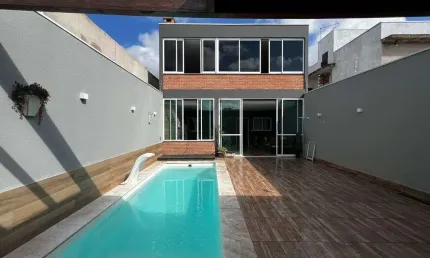 Sobrado com Piscina e Área Gourmet no Jardim dos Sabiás em Indaiatuba/SP