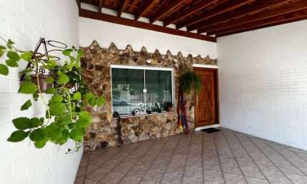 OPORTUNIDADE! Casa à venda no Salto de São José com 3 Dormitórios (1 suíte)