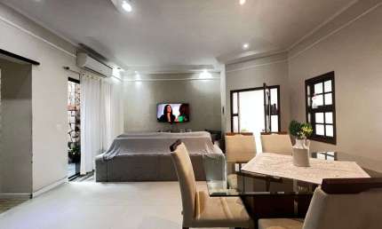 OPORTUNIDADE Casa com 4 Dormitórios (2 suítes) à Venda na Vila Roma – Salto/SP