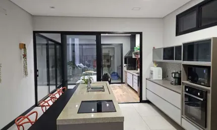 Casa de condomínio 3 suítes com piscina no residencial lagos d'icaraí salto