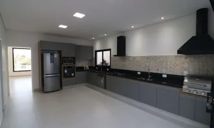Casa com 3 Dormitórios e Área Gourmet no Condomínio Central Parque em Salto/SP