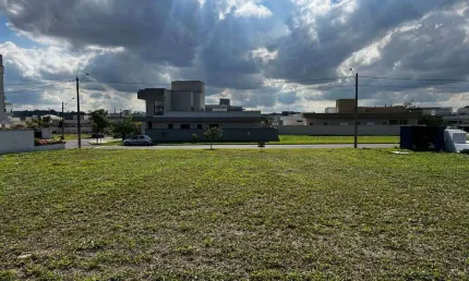 Terreno de 464 m² no Condomínio Fechado Portal dos Bandeirantes em Salto/SP