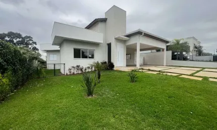 Casa com 3 Suítes, Escritório e Piscina no Cond. Palmeiras Imperiais, Salto/SP