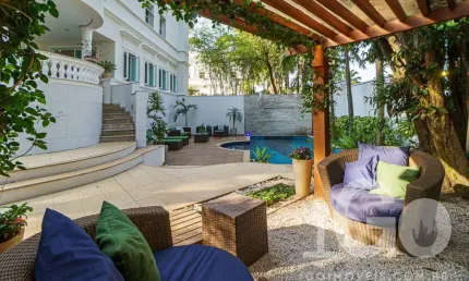 Casa em condomínio fechado com 4 quartos à venda na Rua Marcondésia, Chácara Monte Alegre, São Paulo por R$ 6.900.000