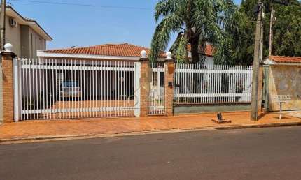 Casa para Venda em Ribeirão Preto, Ribeirânia, 4 dormitórios, 1 suíte, 3 banheiros, 4 vagas