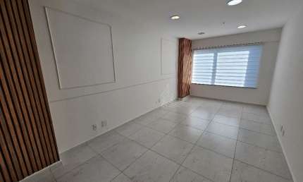 Sala comercial com 1 sala para alugar na Avenida Embaixador Abelardo Bueno, 3500, Barra da Tijuca, Rio de Janeiro
