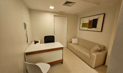 ALUGO BELISSIMO CONSULTÓRIO MÉDICO NA BARRA OLÍMPICA - MOBILIADO PRONTO!