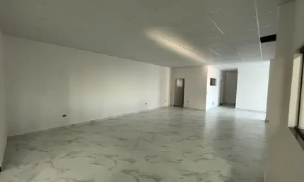 Sala comercial com 6 salas para alugar na Rua Miguel Bertolino Pizatto, 1115, Iguaçu, Araucária